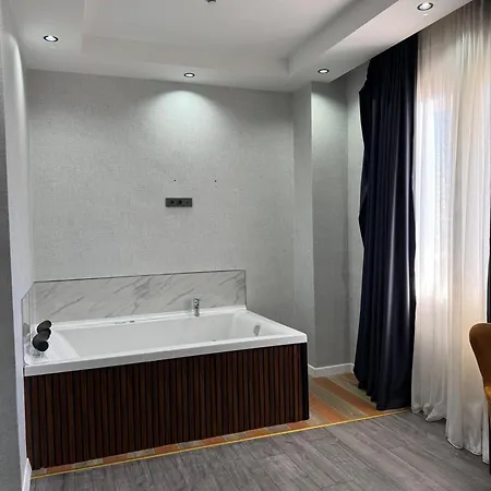 Grand Armada Hotel 4*