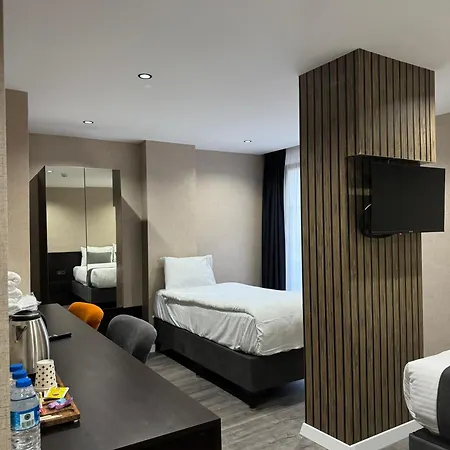 Grand Armada Hotel