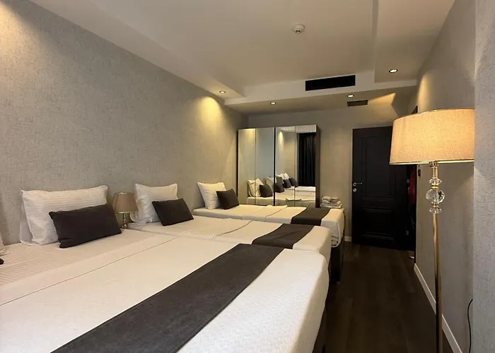 Grand Armada Отель