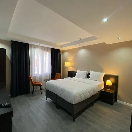 מלון Grand Armada 4*