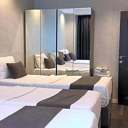 Grand Armada 4*