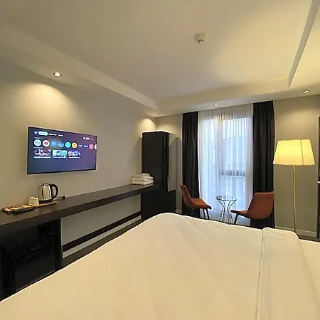 Grand Armada 4*