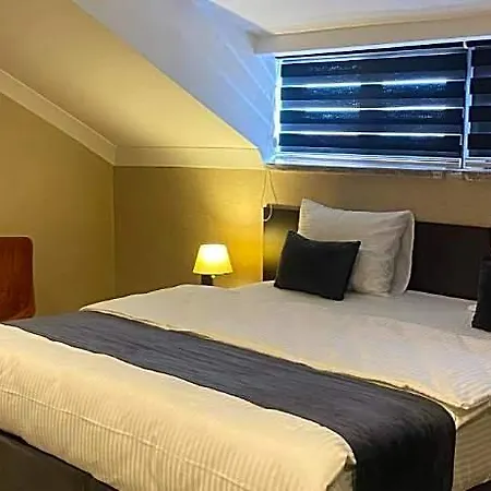 Grand Armada 4*