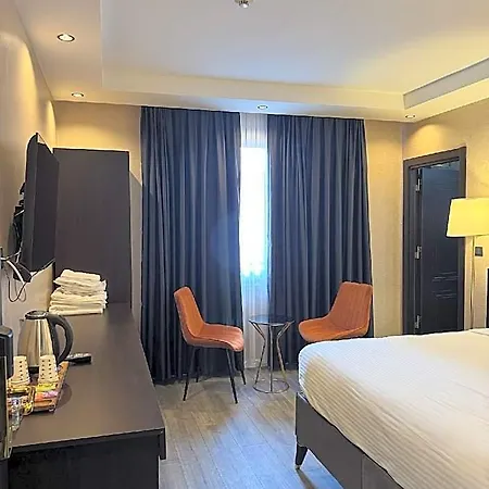 Grand Armada Hotel